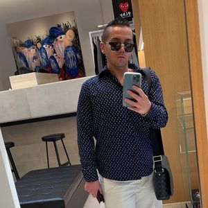 Meet your Posher, Christopher